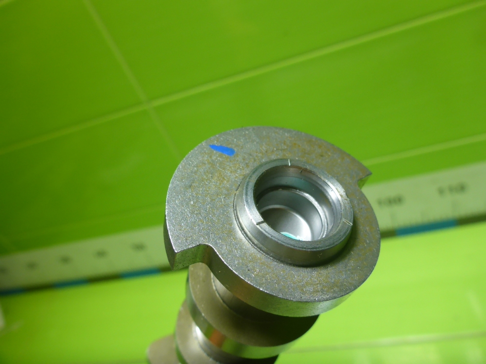 Распредвал впускной