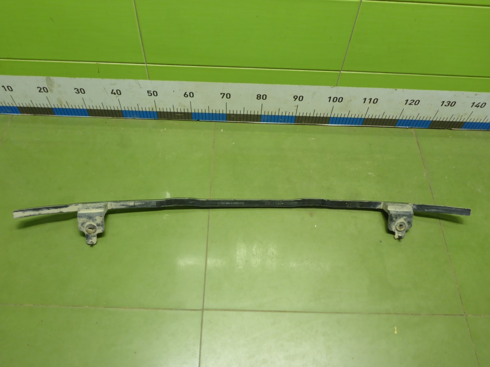 Усилитель переднего бампера