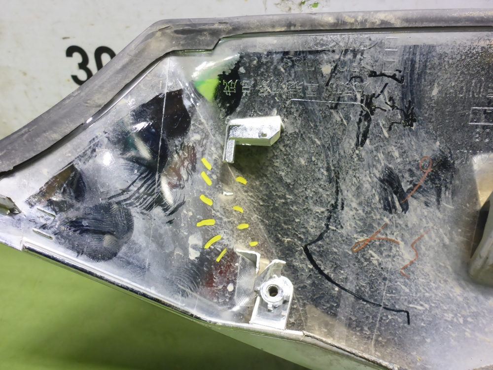 Накладка на капот