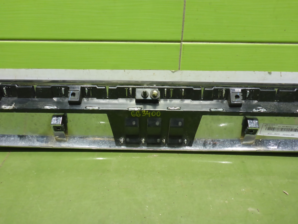 Накладка на капот