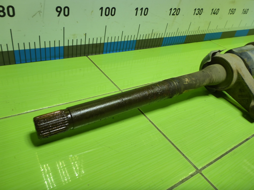 Полуось передняя правая