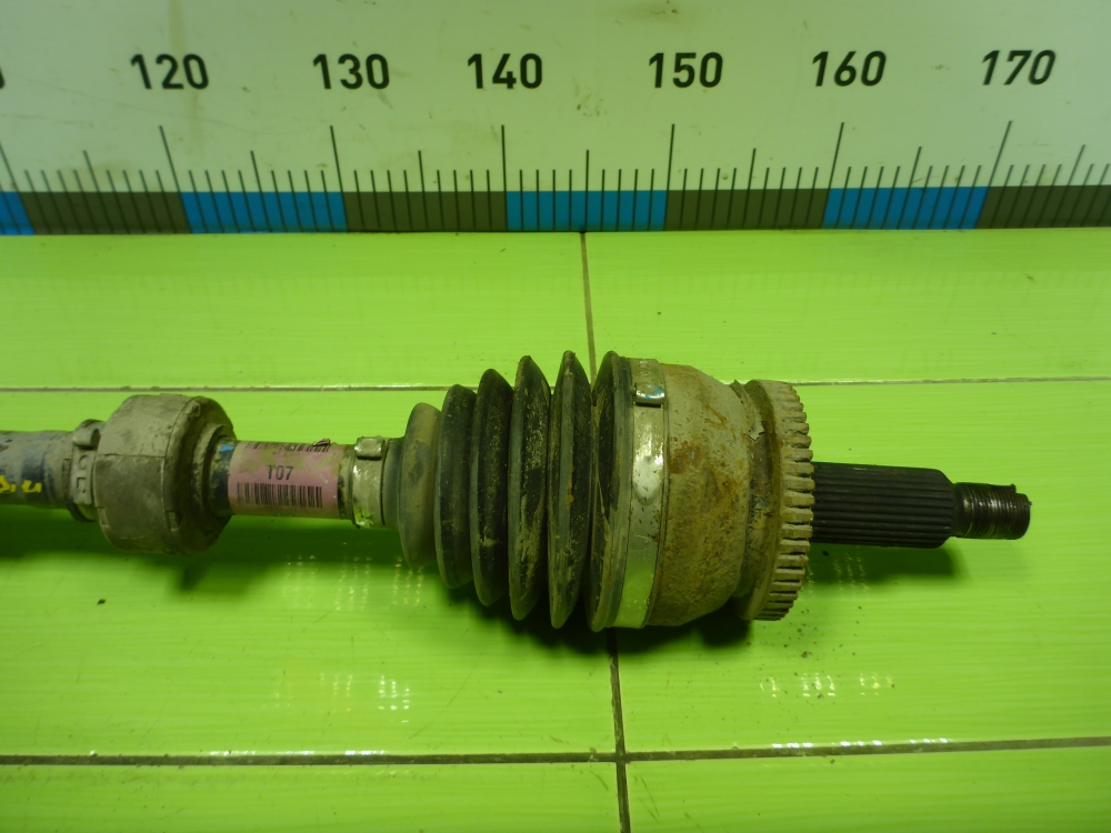 Полуось передняя правая