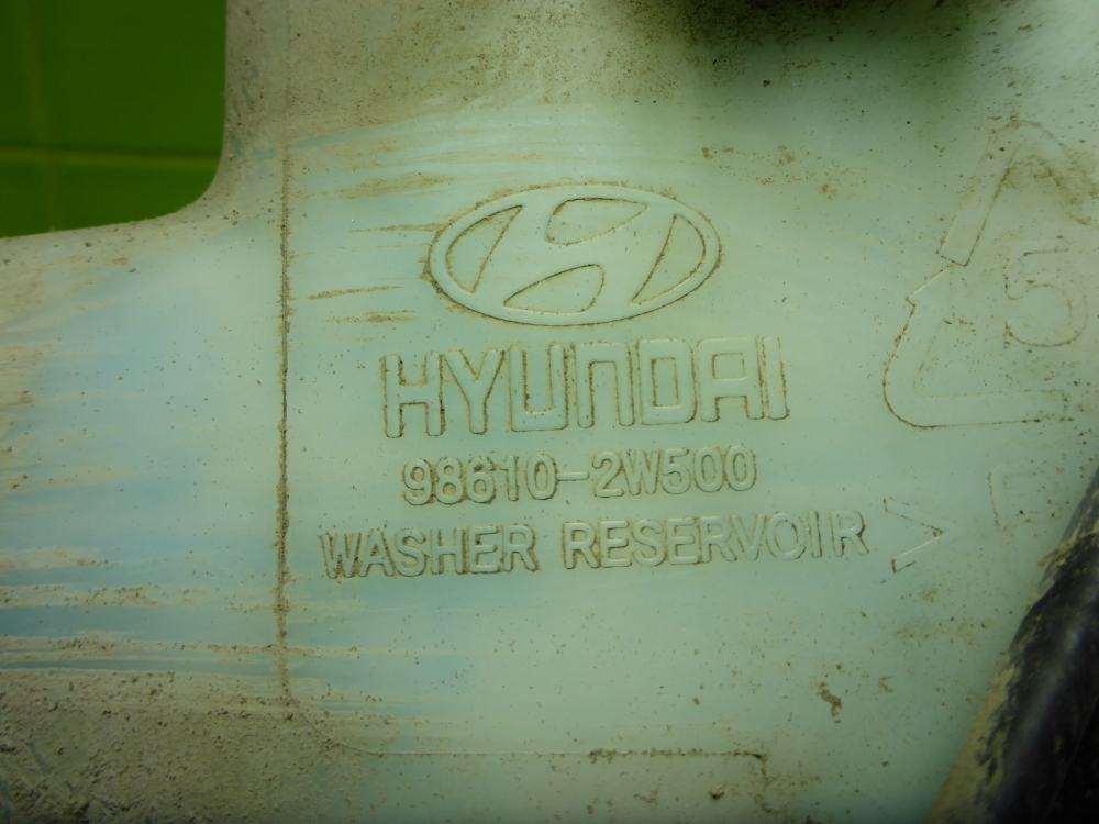 Бачок омывателя лобового стекла