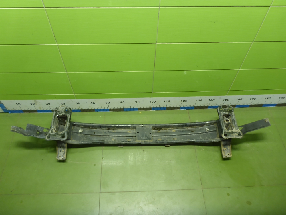 Усилитель переднего бампера