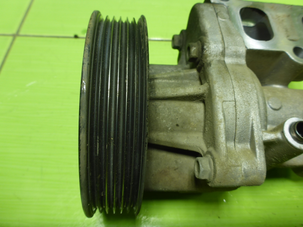 Насос водяной (помпа)