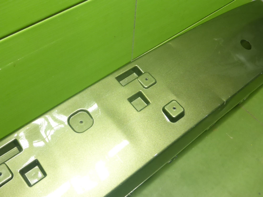 Накладка переднего бампера центральная