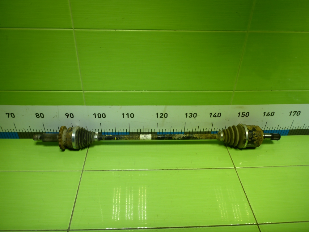 Полуось задняя левая