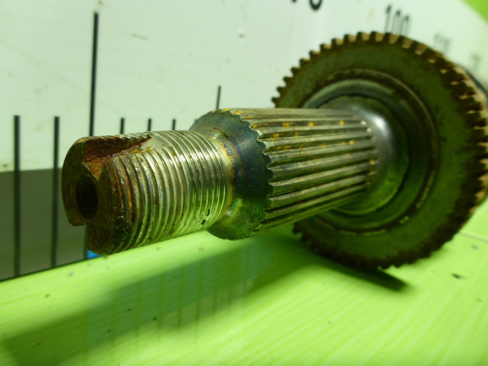 Полуось задняя правая