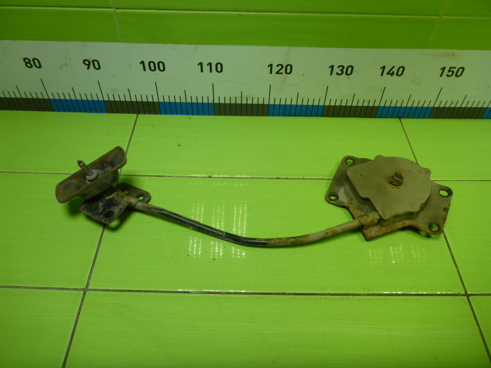 Механизм подъема запасного колеса