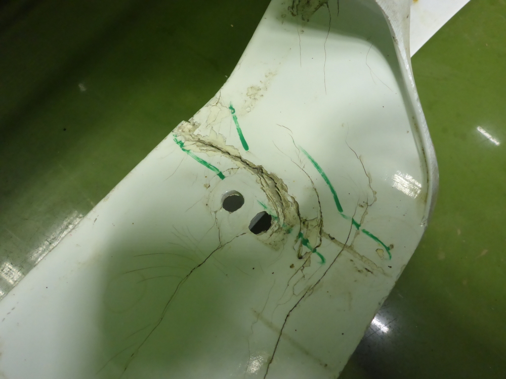 Бампер передний