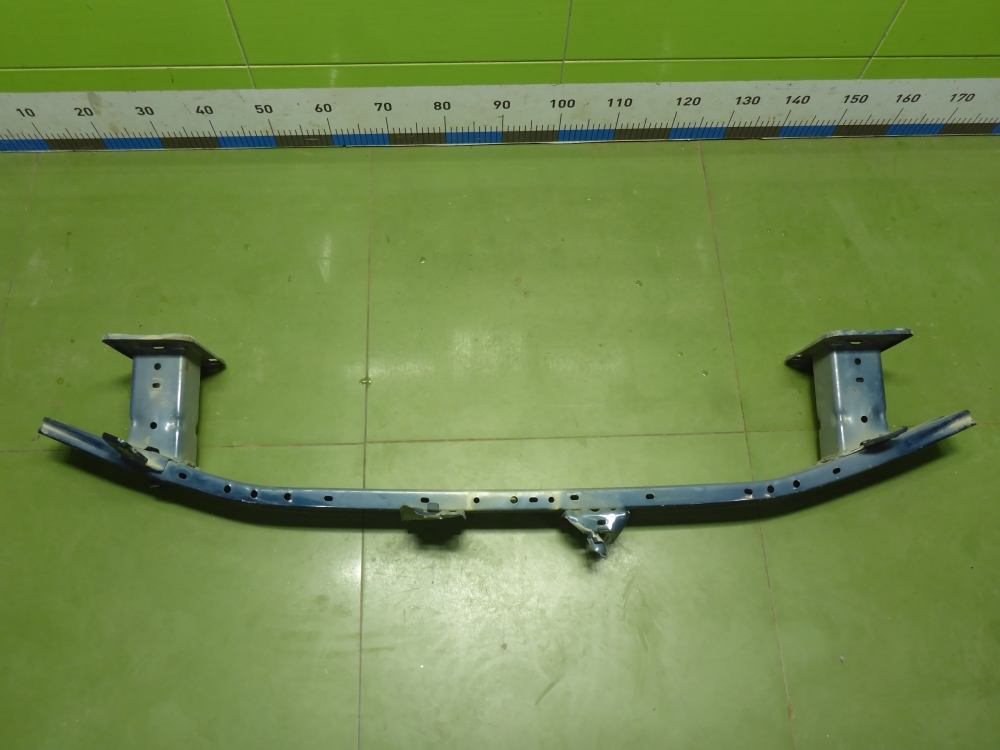 Усилитель переднего бампера