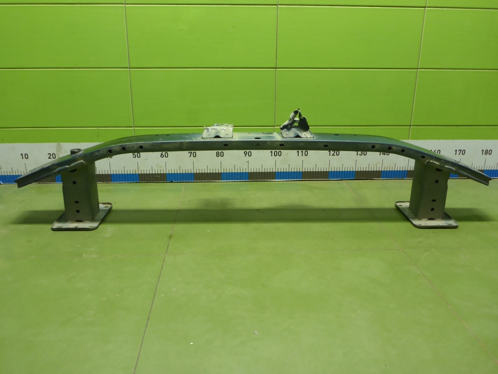 Усилитель переднего бампера