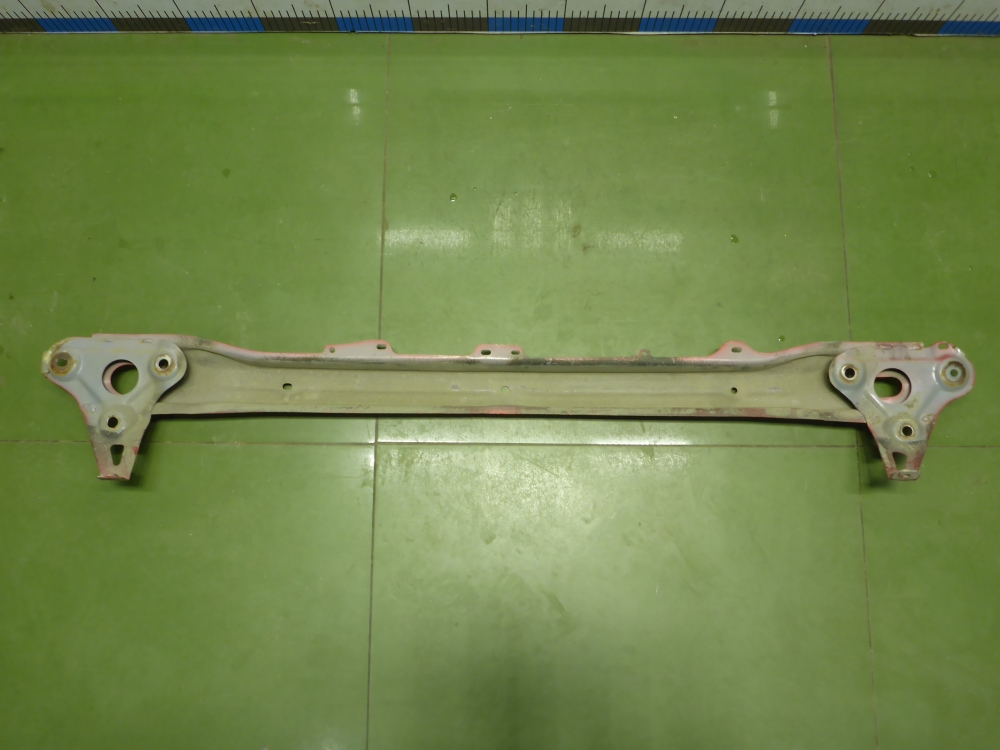 Усилитель заднего бампера