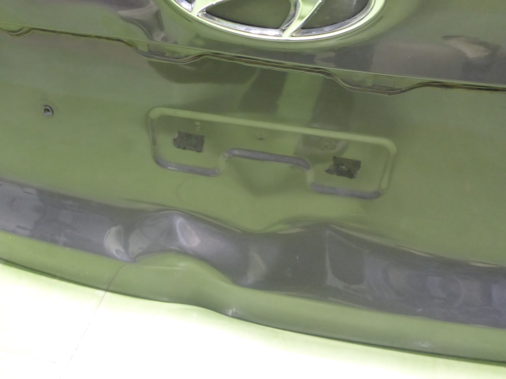 Дверь багажника