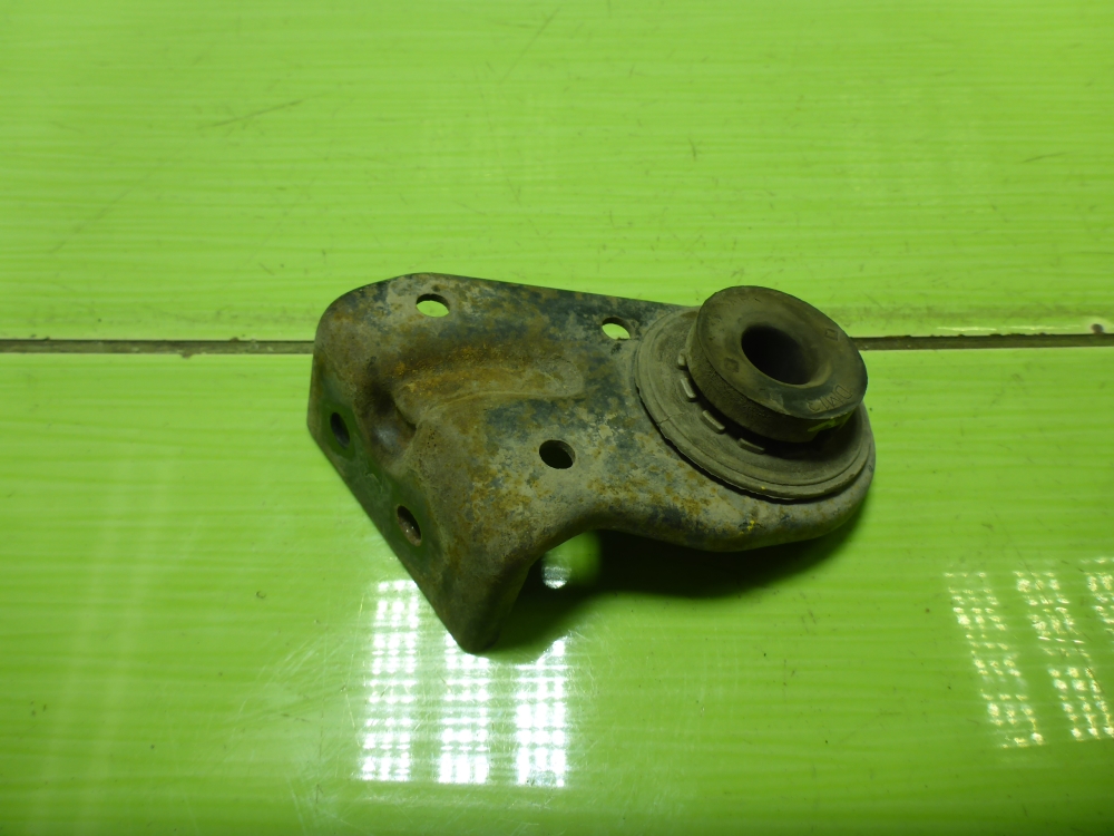 Кронштейн радиатора