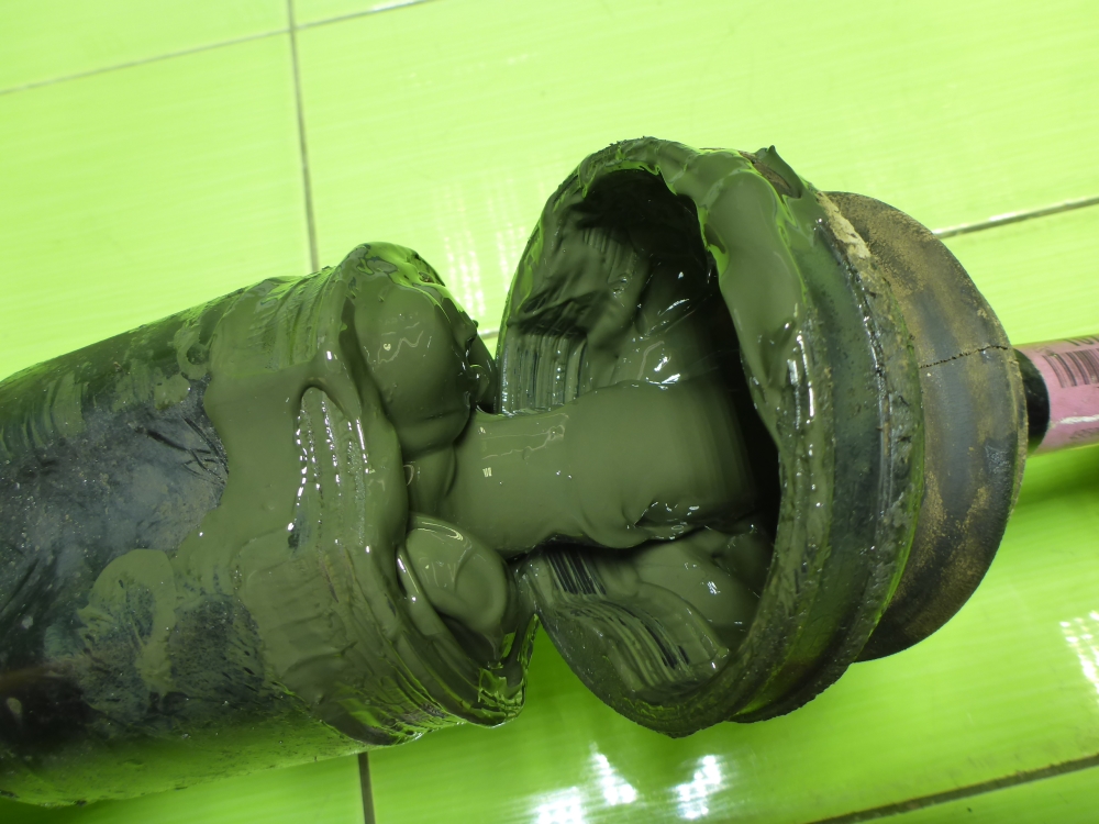 Полуось передняя левая