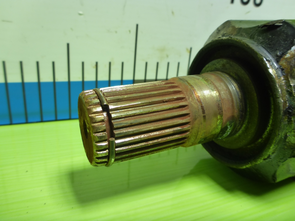 Полуось передняя левая