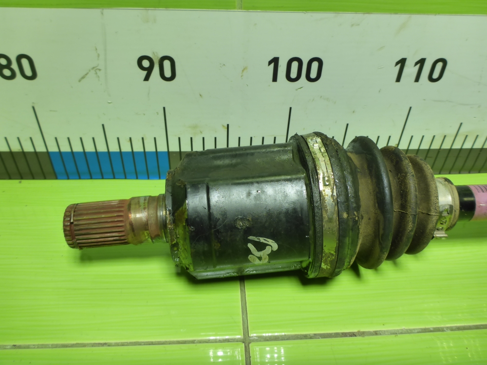 Полуось передняя левая