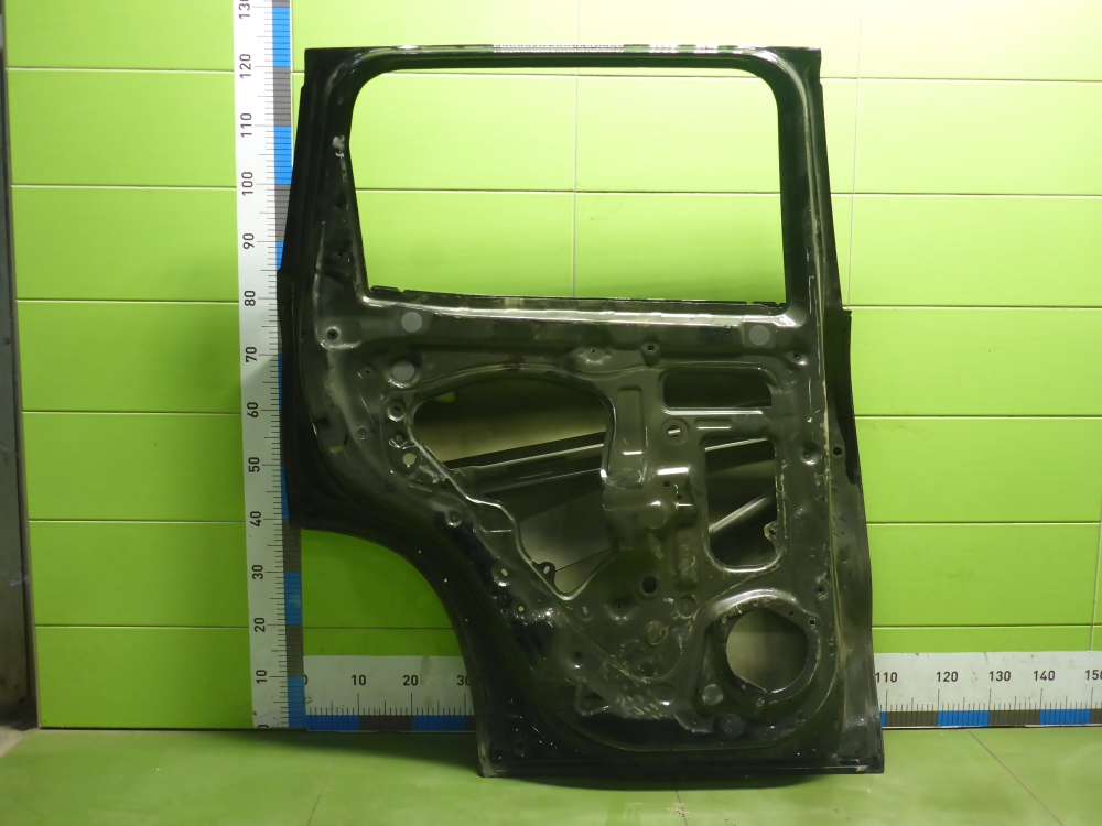 Дверь задняя левая