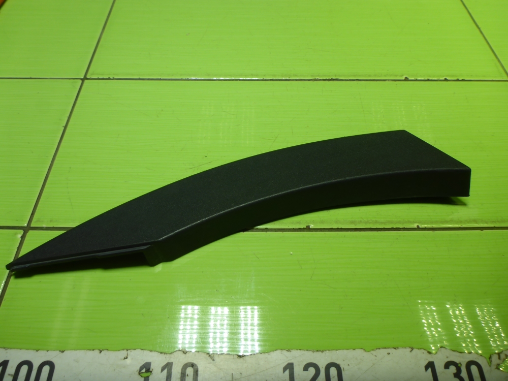 Накладка заднего крыла правого