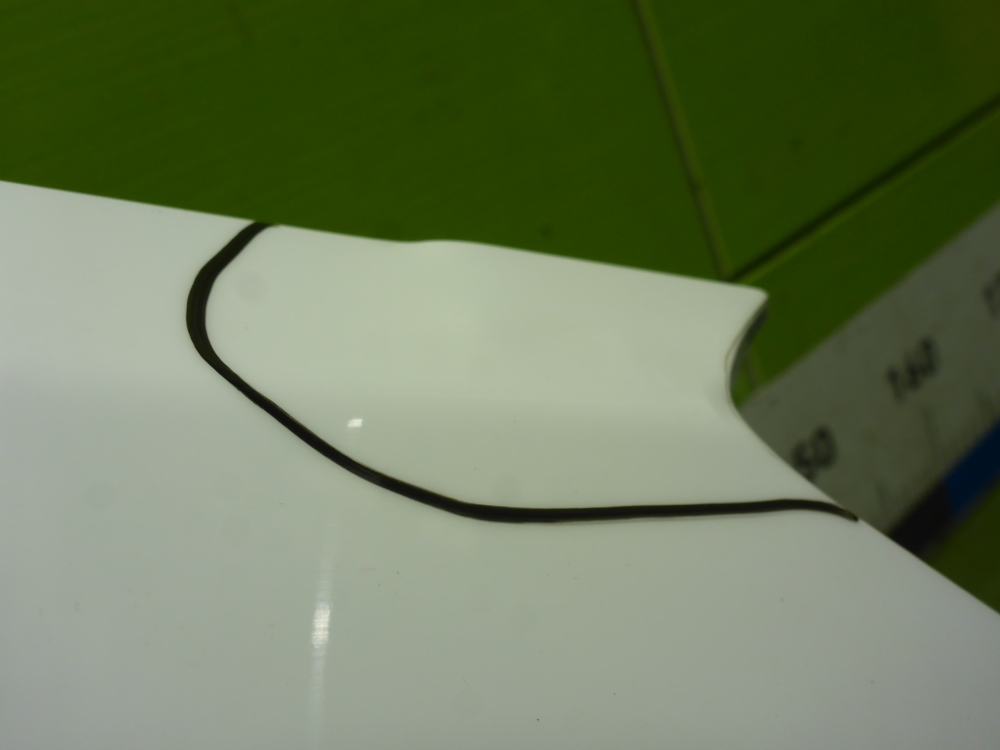 Крыло переднее правое