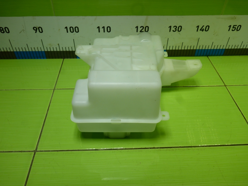 Бачок омывателя лобового стекла