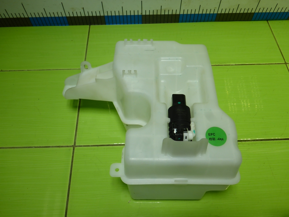 Бачок омывателя лобового стекла