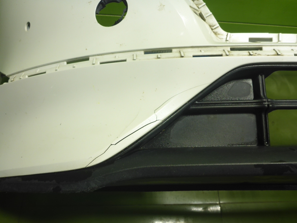 Бампер передний