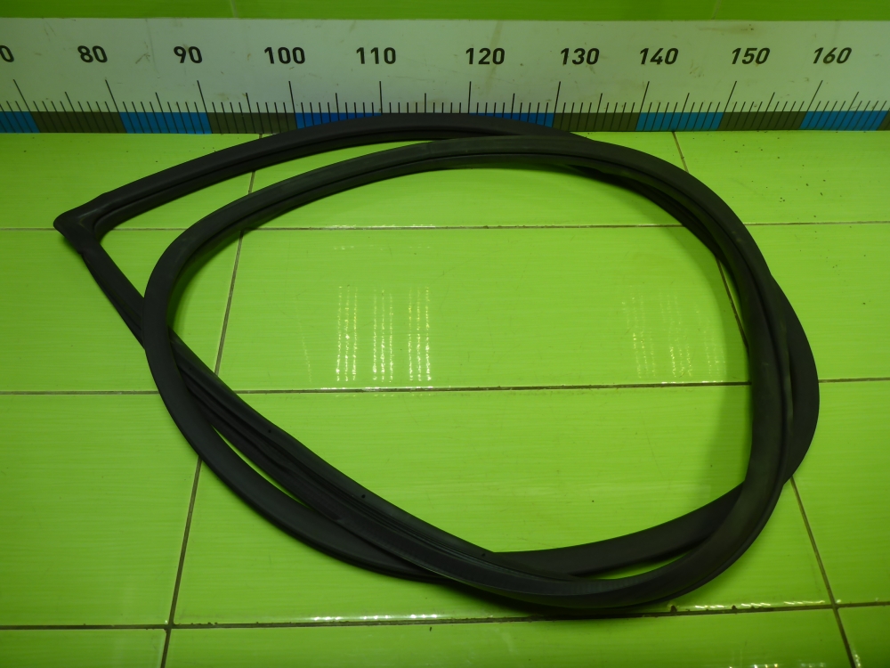 Уплотнитель двери