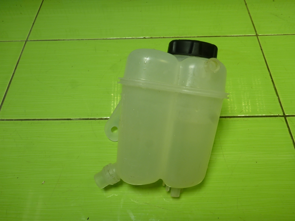 Бачок расширительный