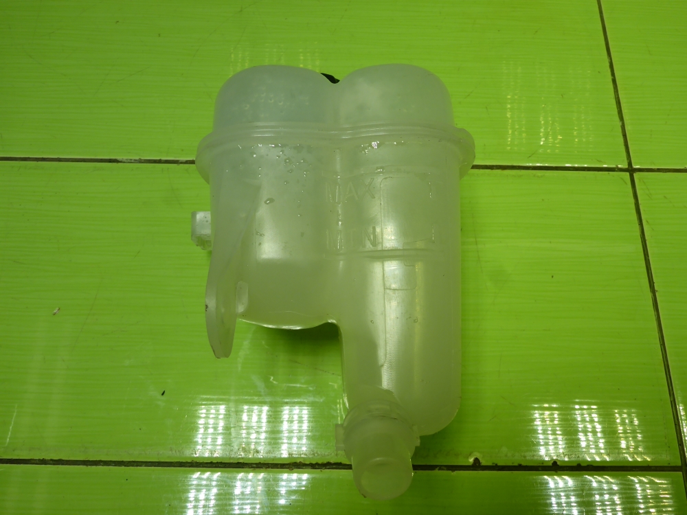 Бачок расширительный