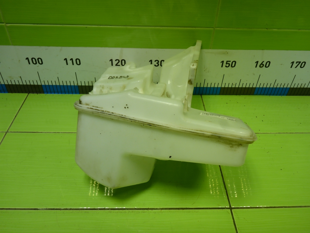 Бачок омывателя лобового стекла