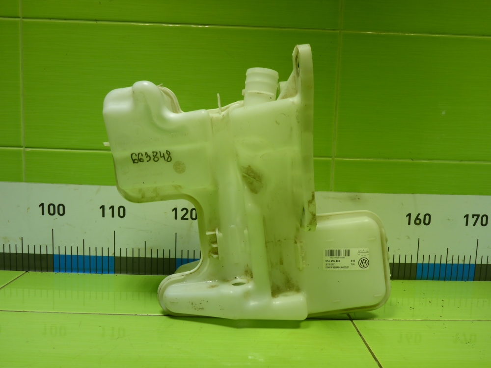 Бачок омывателя лобового стекла