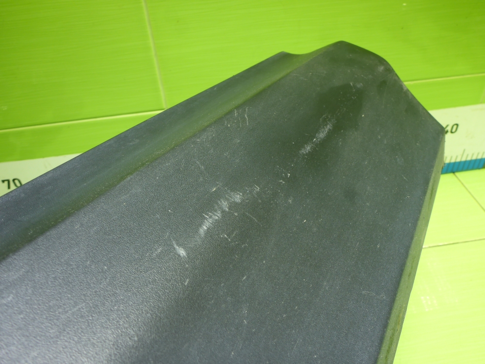 Накладка двери задней правой