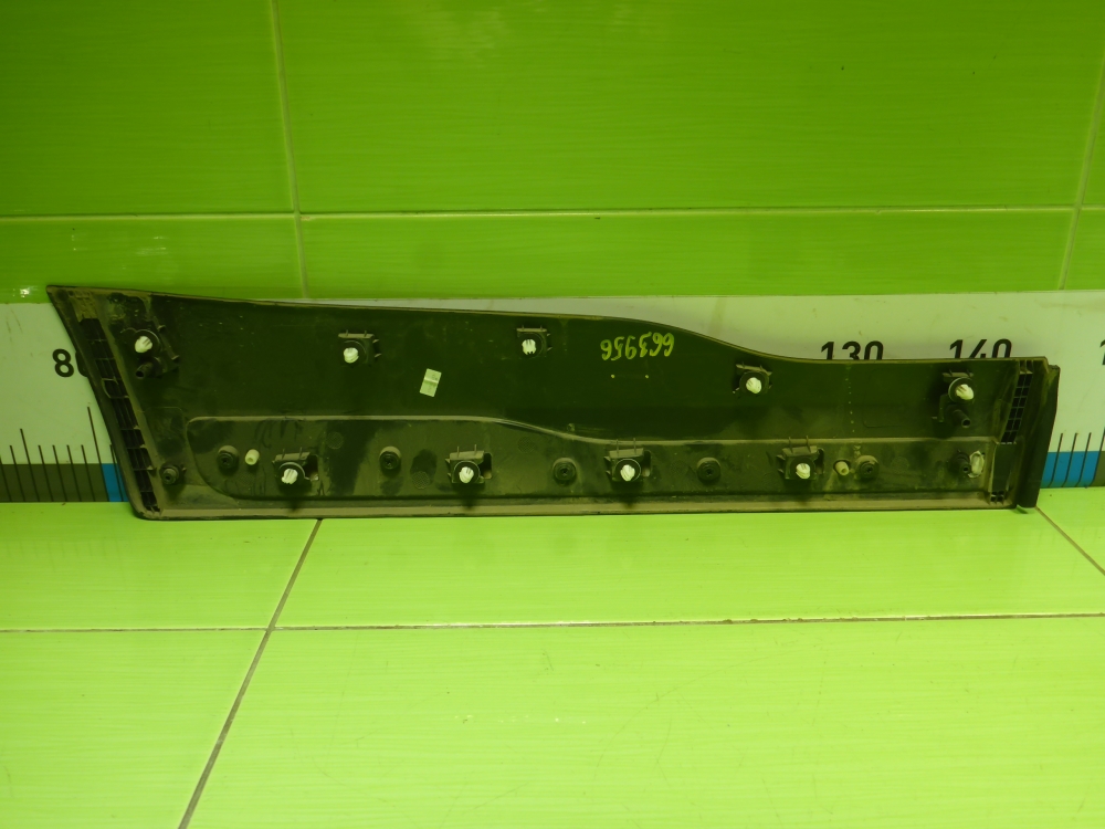 Накладка двери задней левой