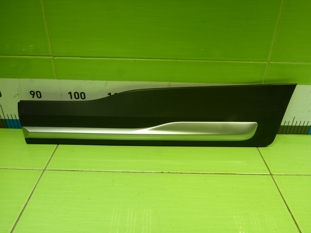 Накладка двери задней левой