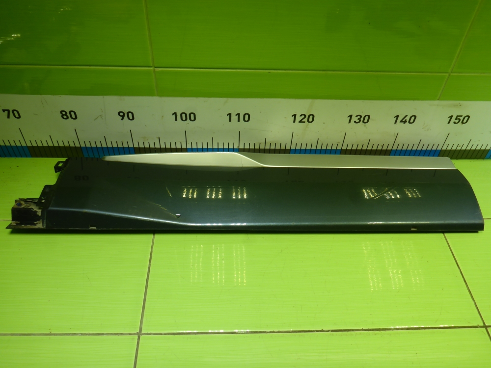 Накладка двери задней правой