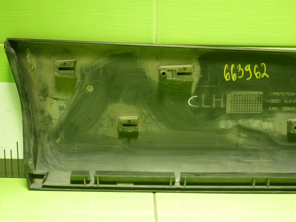 Накладка двери задней левой