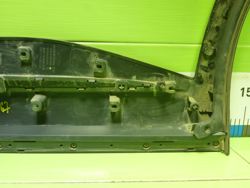 Накладка двери задней правой