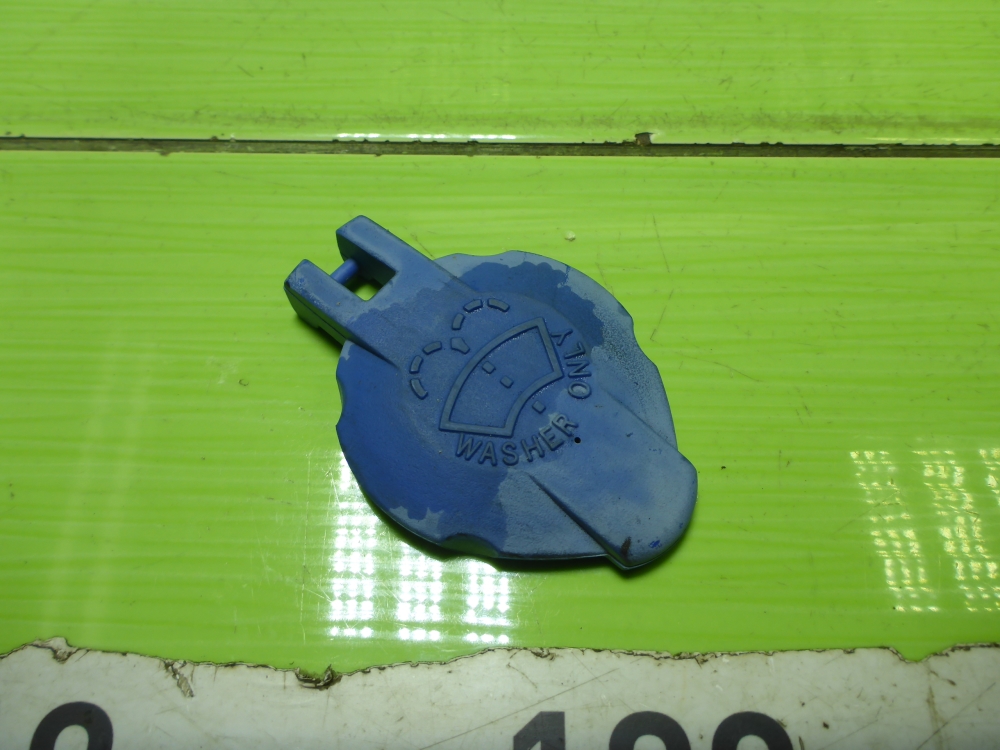 Крышка бачка омывателя