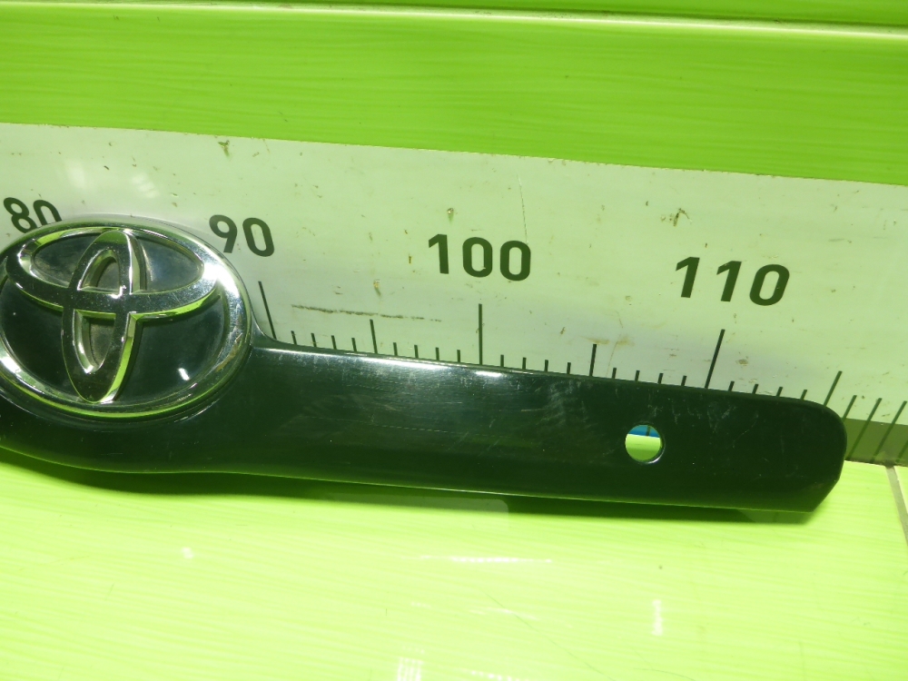 Накладка двери багажника