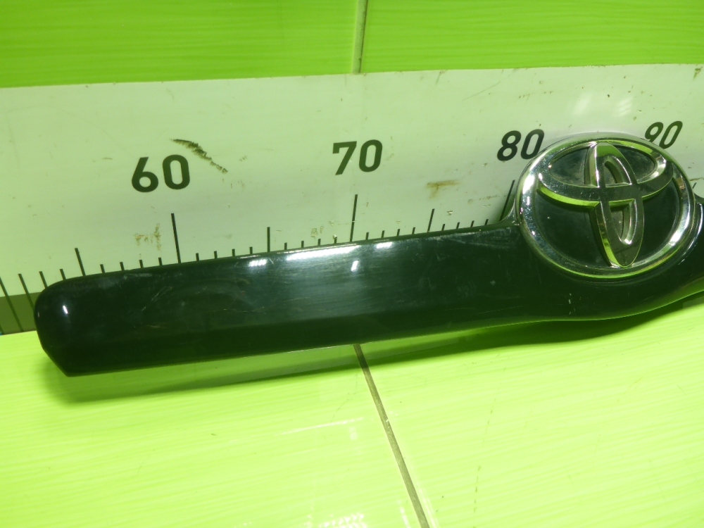 Накладка двери багажника