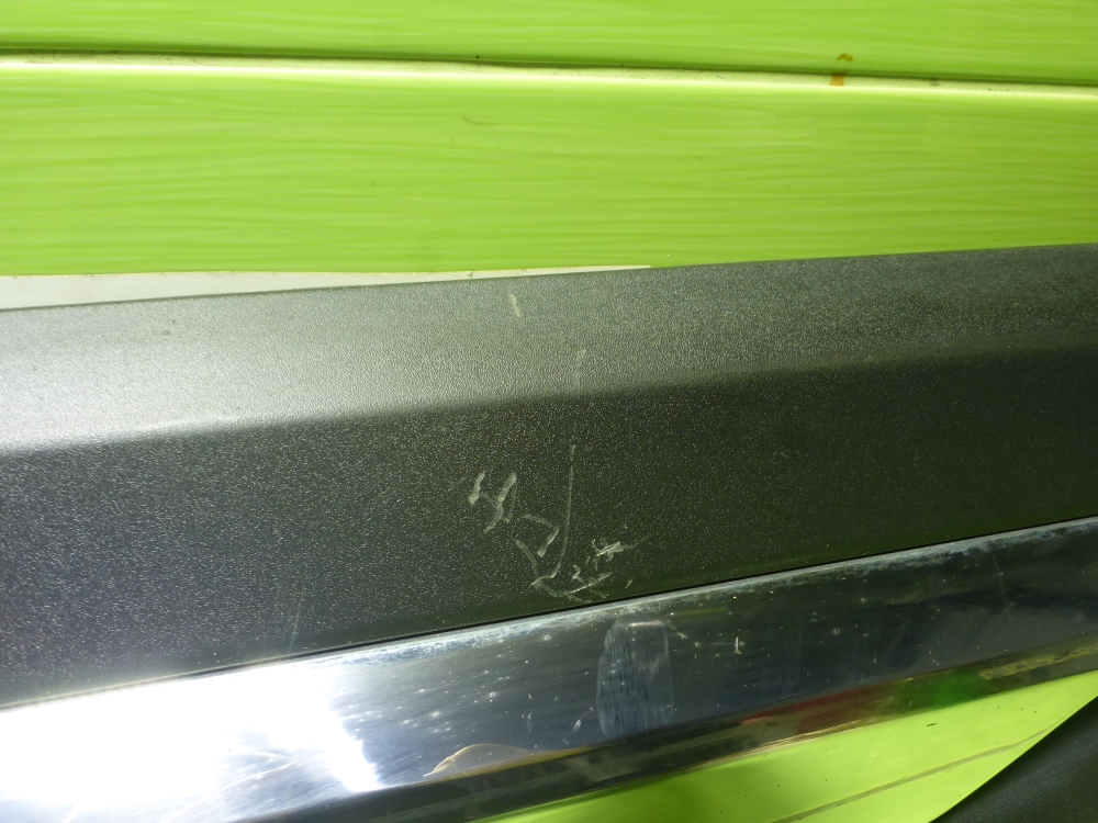 Накладка двери задней правой