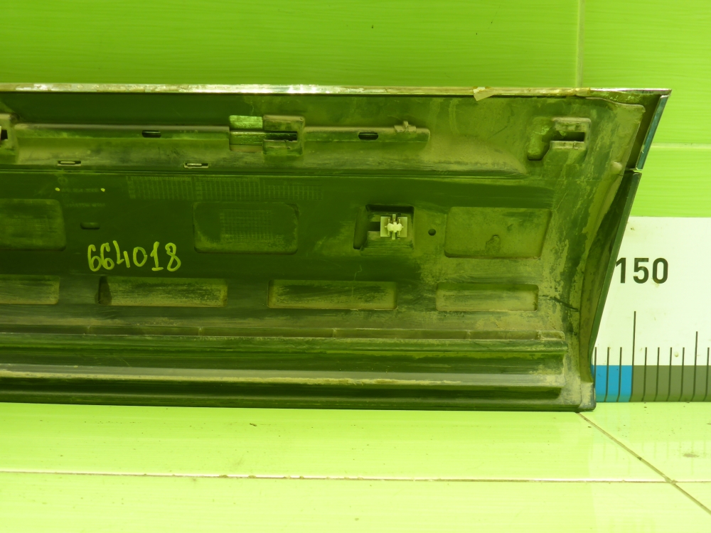 Накладка двери задней правой