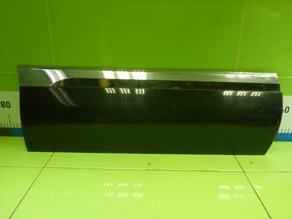 Накладка двери задней правой