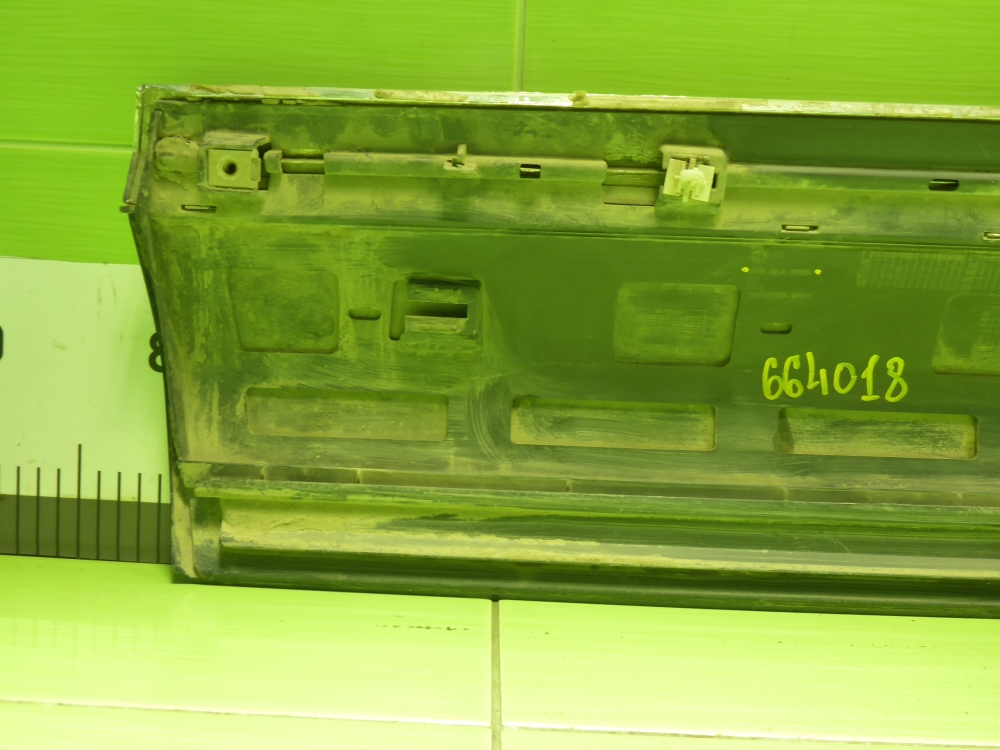 Накладка двери задней правой