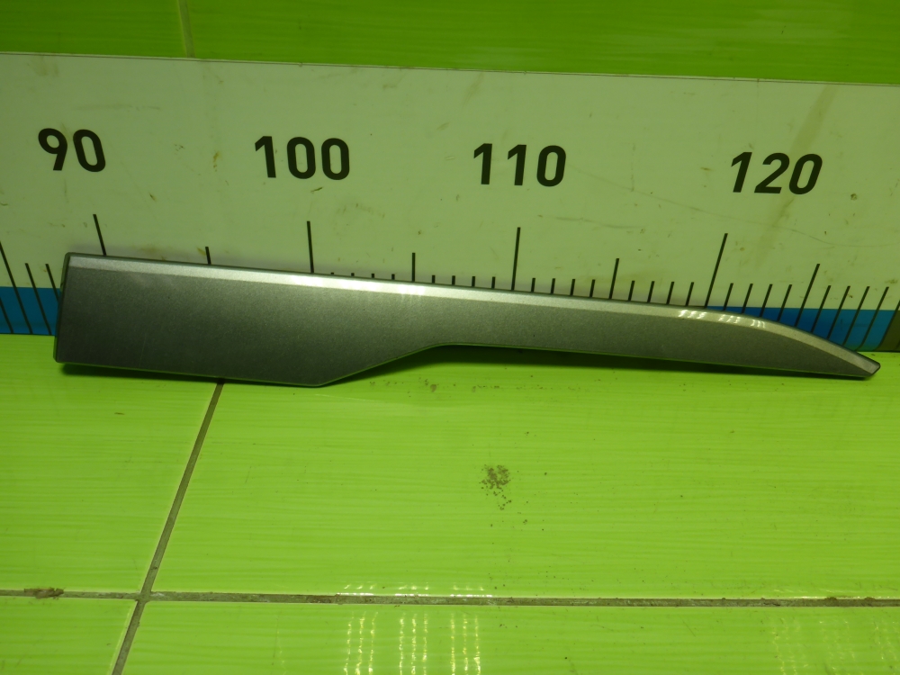 Накладка двери задней левой