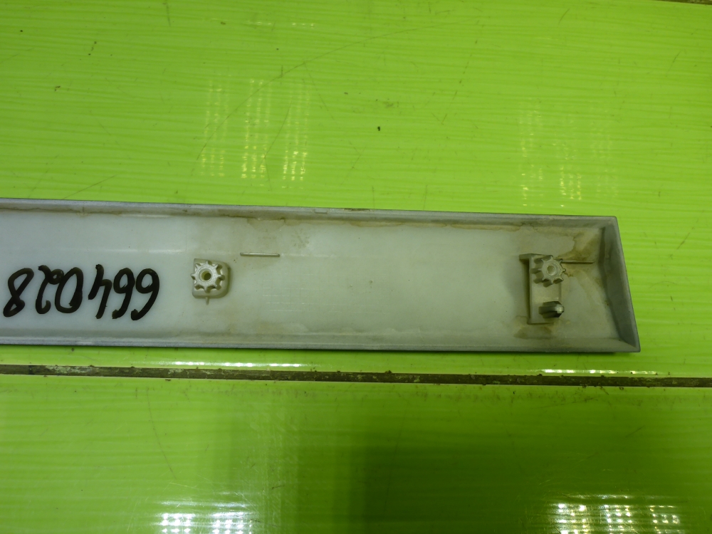 Накладка двери задней правой