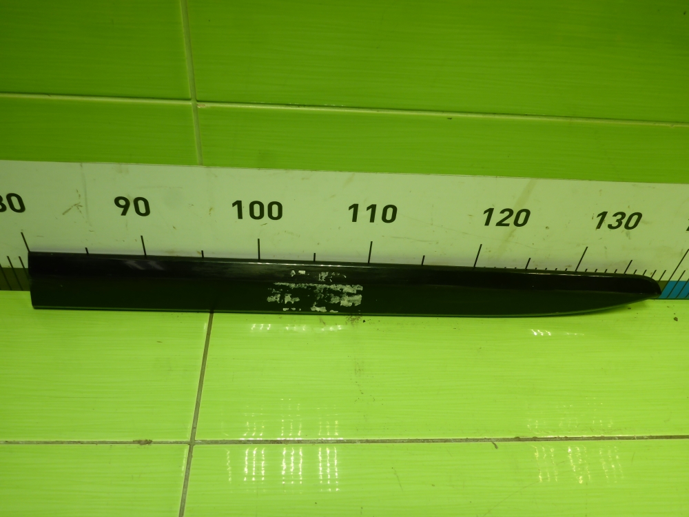 Накладка двери задней правой