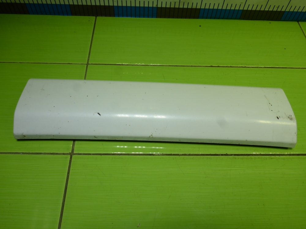 Накладка переднего бампера центральная